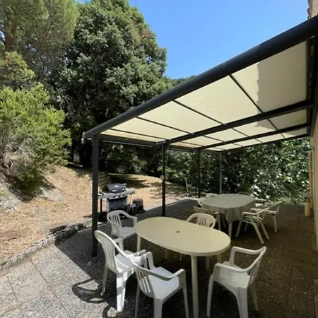 Palies House - Piscine & Nature A Dom wakacyjny